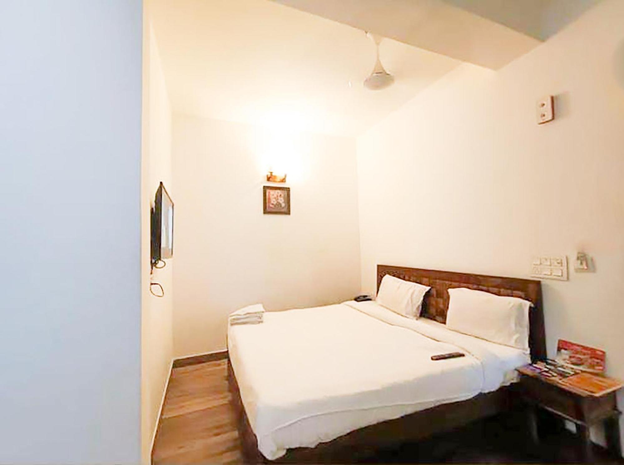 Lagoon - Opp Select City Mall Couette-café New Delhi