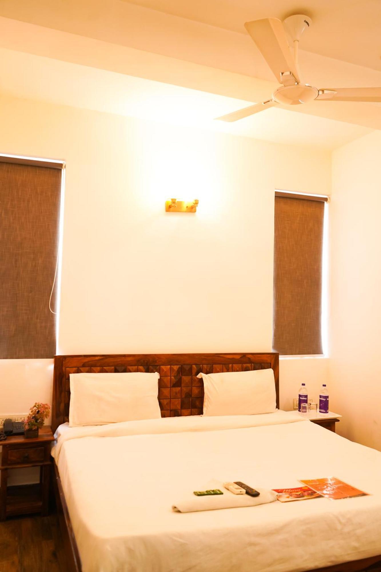 Lagoon - Opp Select City Mall Couette-café New Delhi